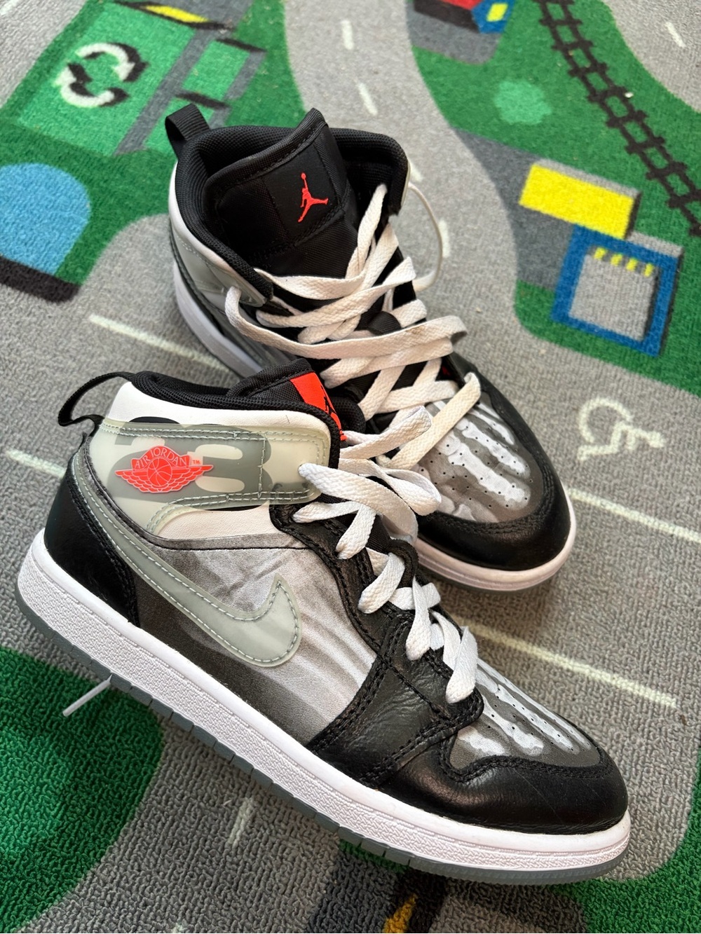 Nike Air Jordan 1 Mid SE GS Black Ice Blue Crimson 'X-Ray' 3Y worn 2x